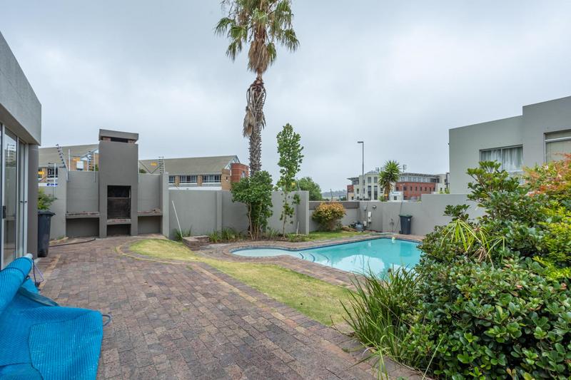 2 Bedroom Property for Sale in Tyger Valley Western Cape